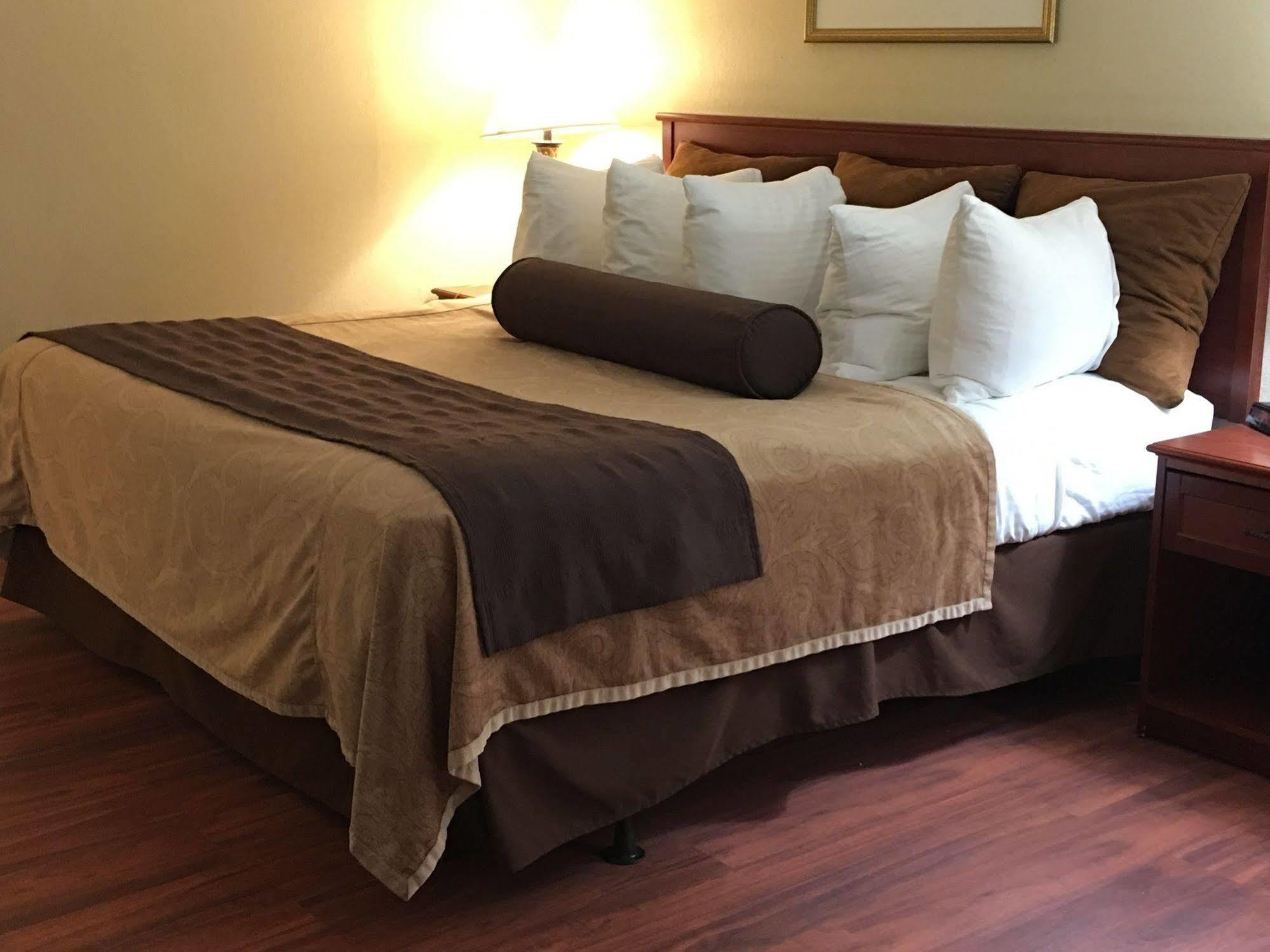 Chicago Club Inn & Suite Oakbrook Terrace Zewnętrze zdjęcie